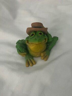 Vintage Happy Frog With Hat Figurine Home Decor